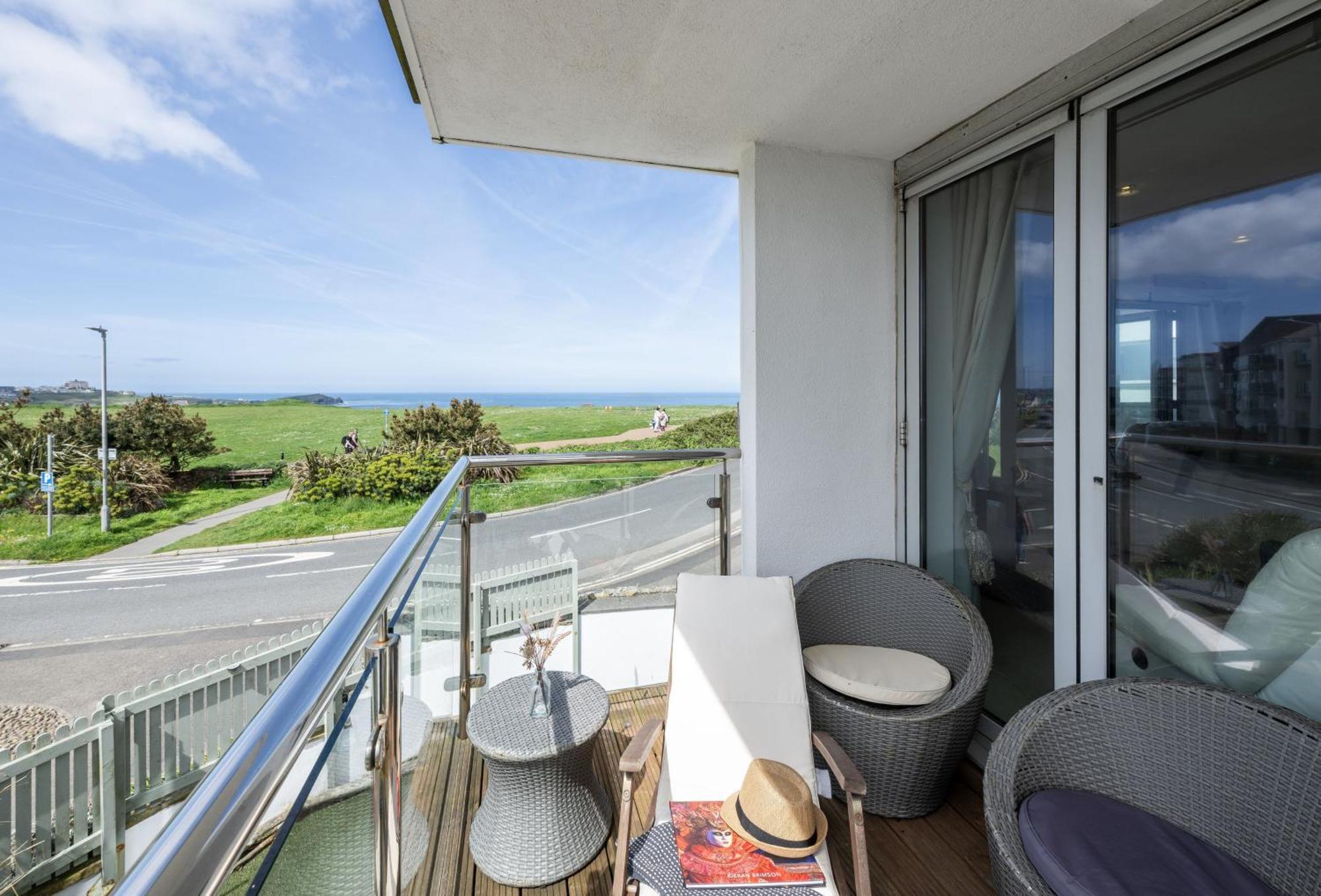 Number 2 In Lusty Glaze, Newquay Villa New Quay Buitenkant foto