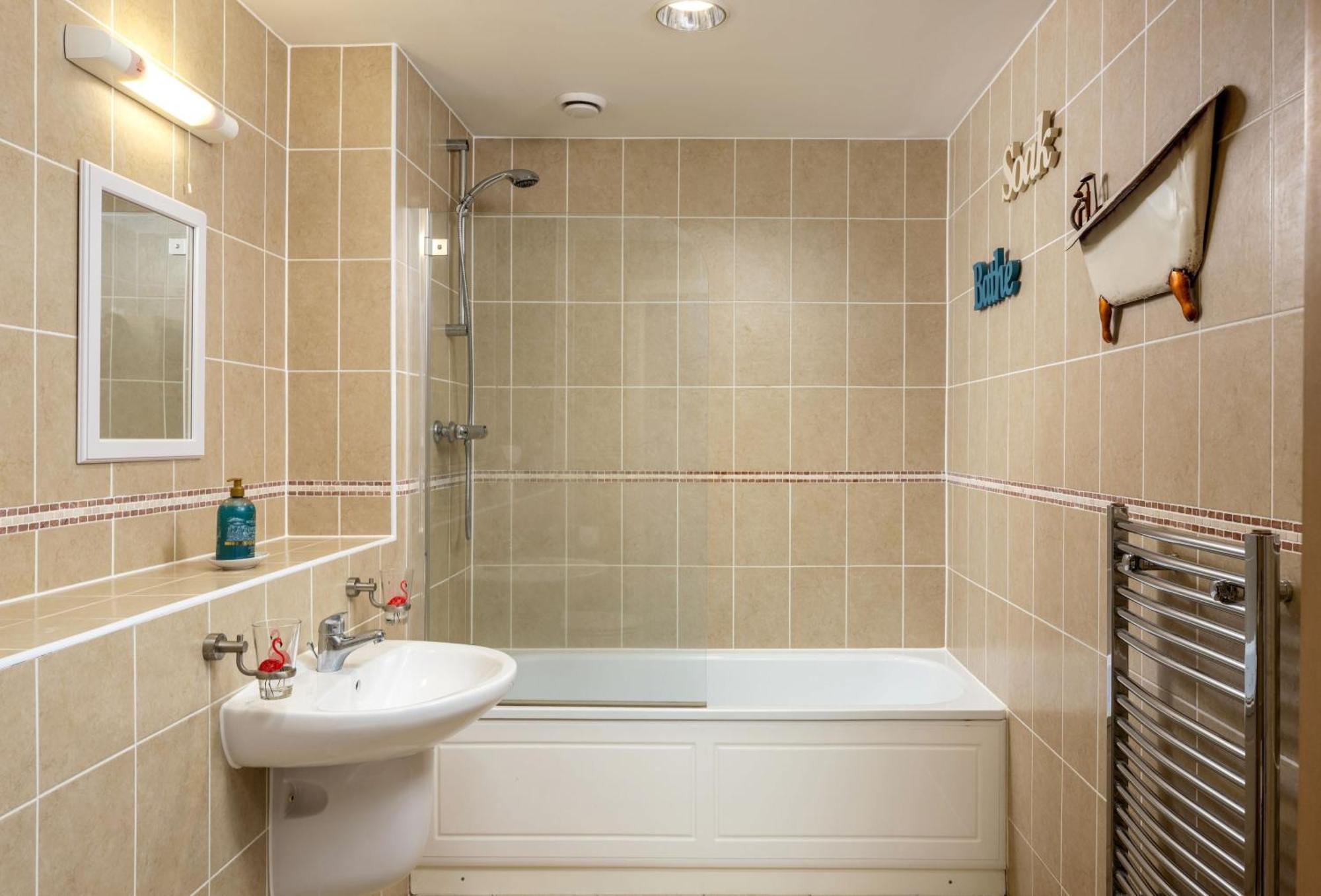 Number 2 In Lusty Glaze, Newquay Villa New Quay Buitenkant foto