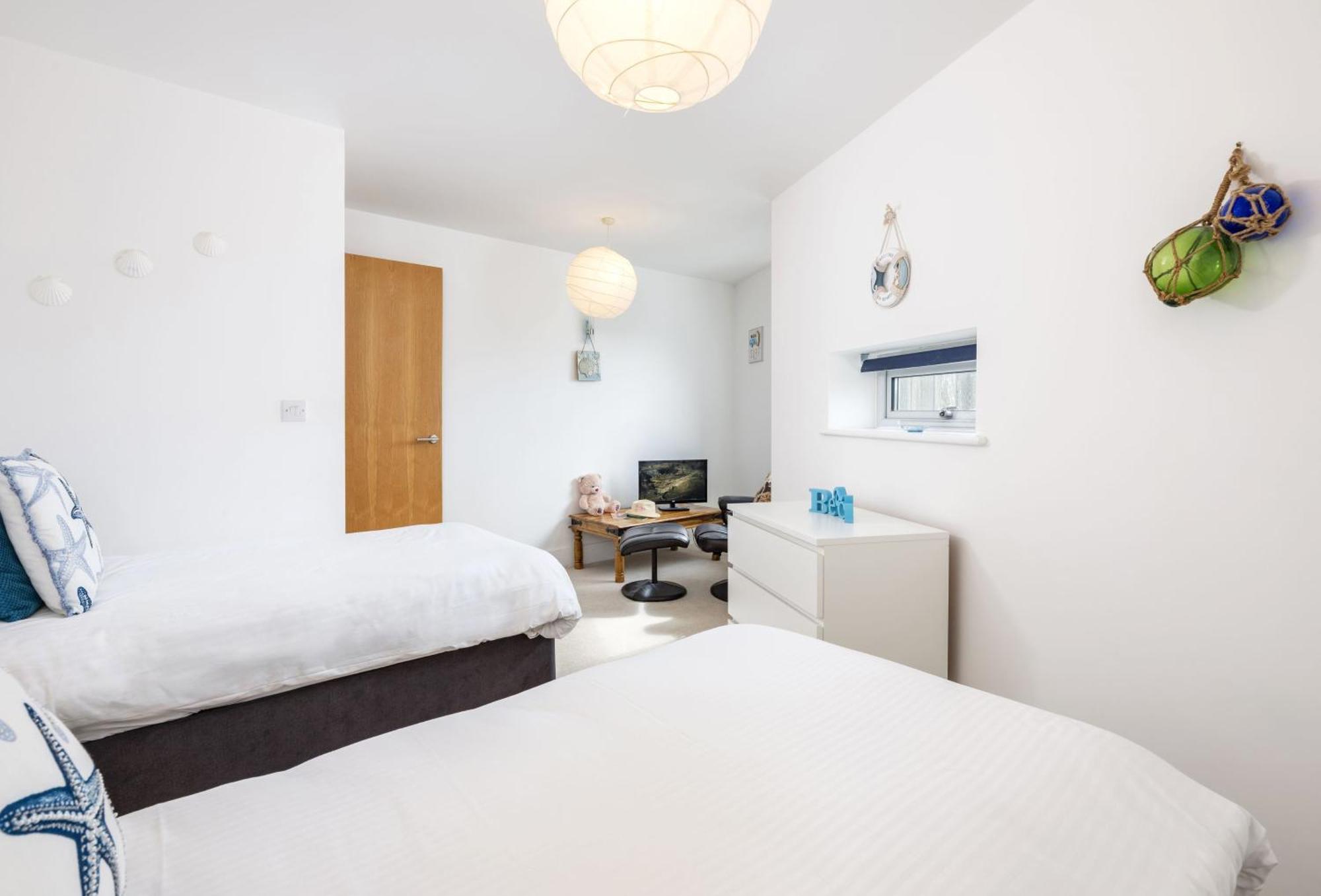 Number 2 In Lusty Glaze, Newquay Villa New Quay Buitenkant foto
