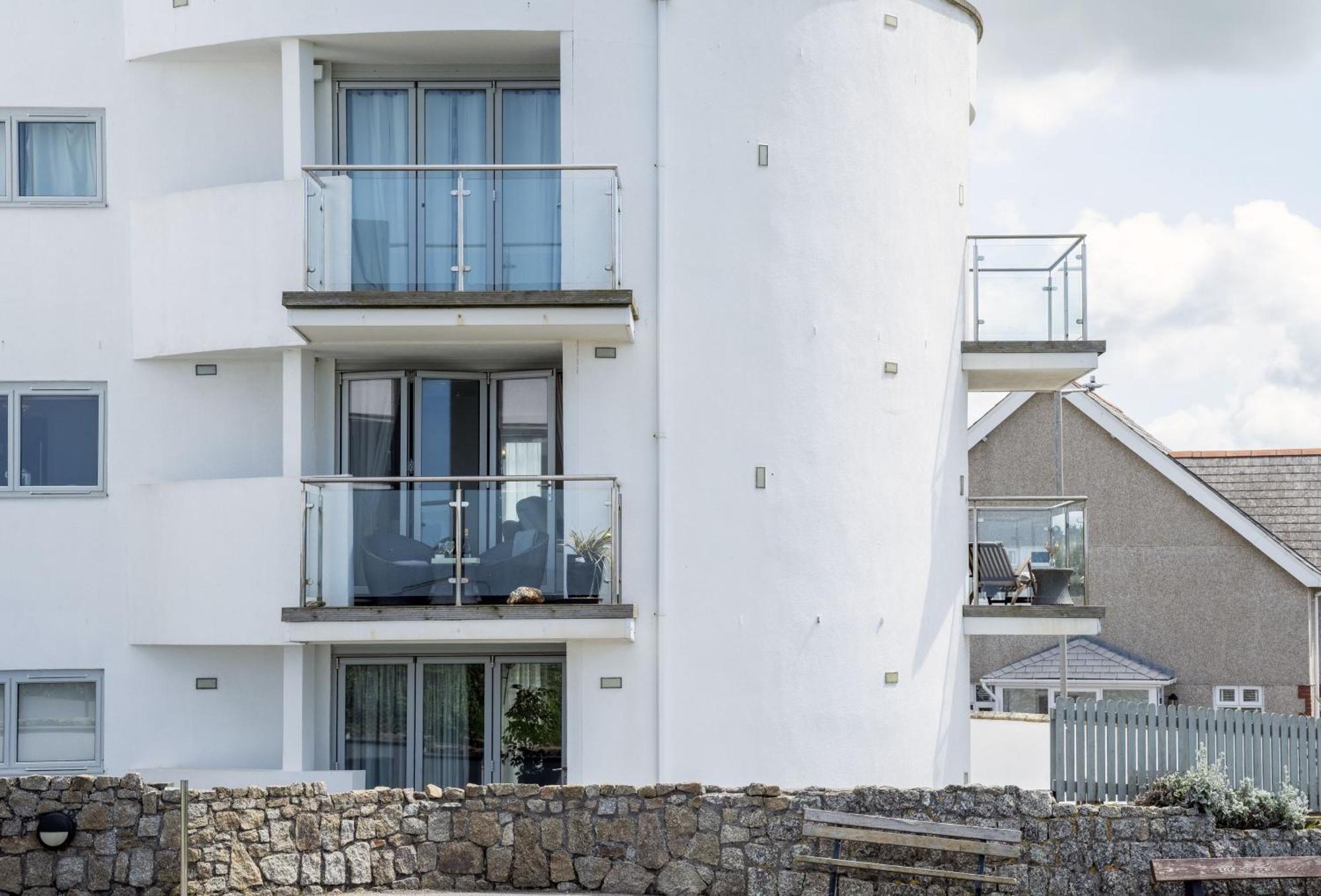 Number 2 In Lusty Glaze, Newquay Villa New Quay Buitenkant foto
