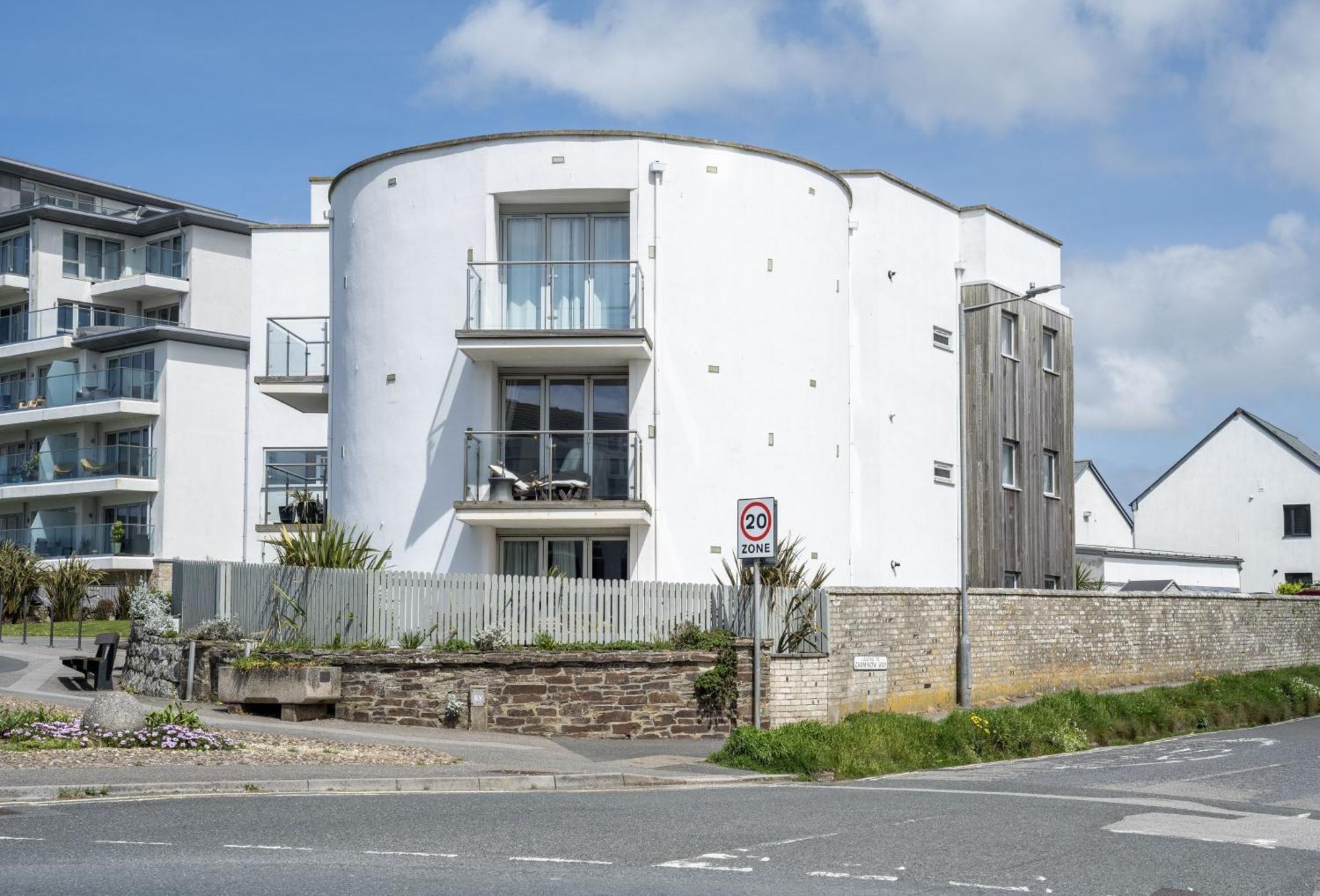 Number 2 In Lusty Glaze, Newquay Villa New Quay Buitenkant foto